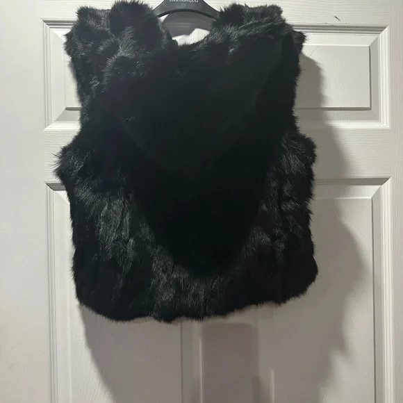 Black Rabbit Fur Vest - Picture 2 of 2